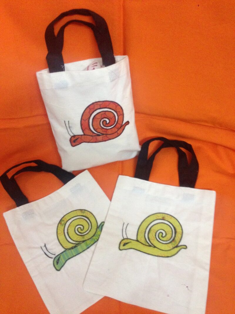 Gift bags: 8.5"x 8.5"x2": Applique: Snail