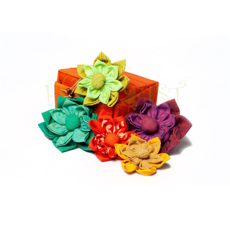 A9: Eco accessories: Box of cotton flowers - Image 2
